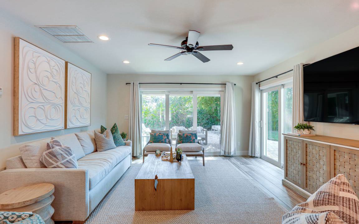 Photo of Livingroom in Stuart