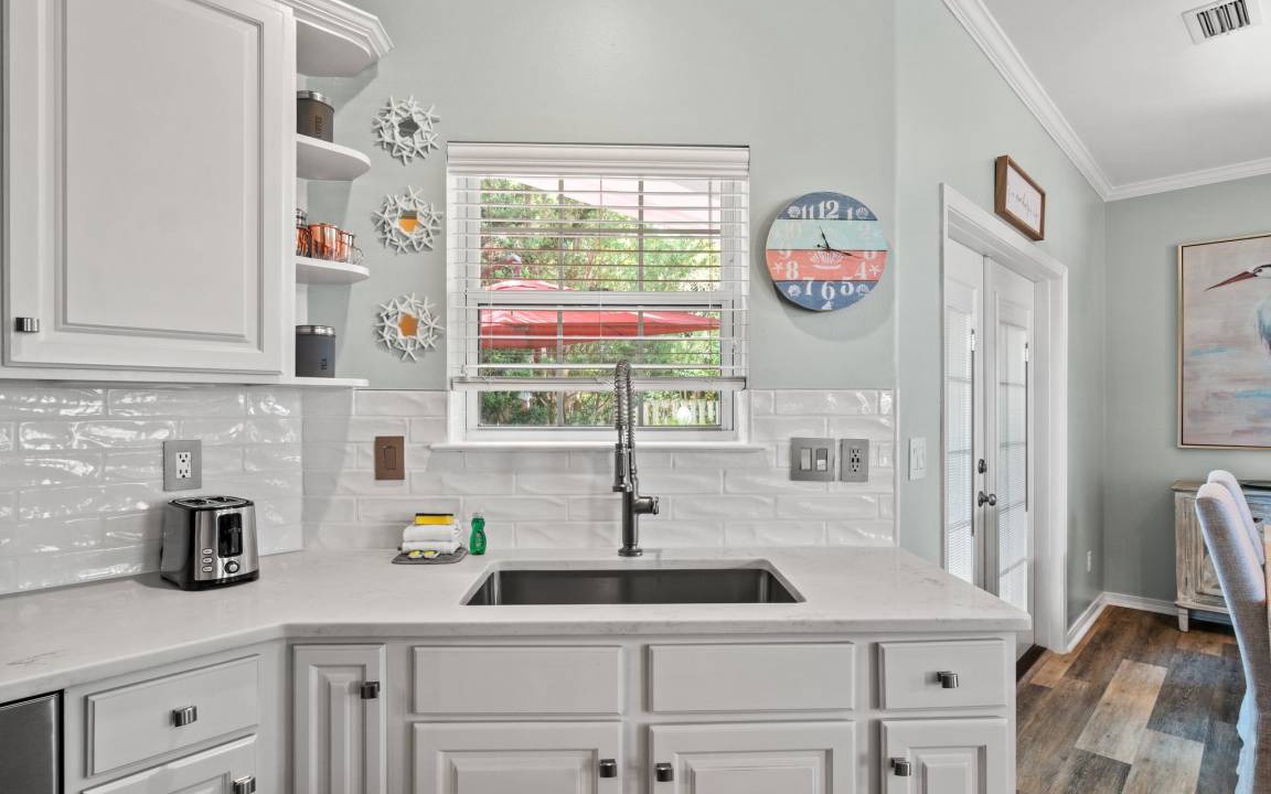 Photo of Kitchen in Avalon Beach Estates