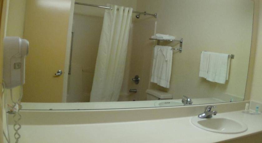 Photo of Bathroom in Wesley Chapel