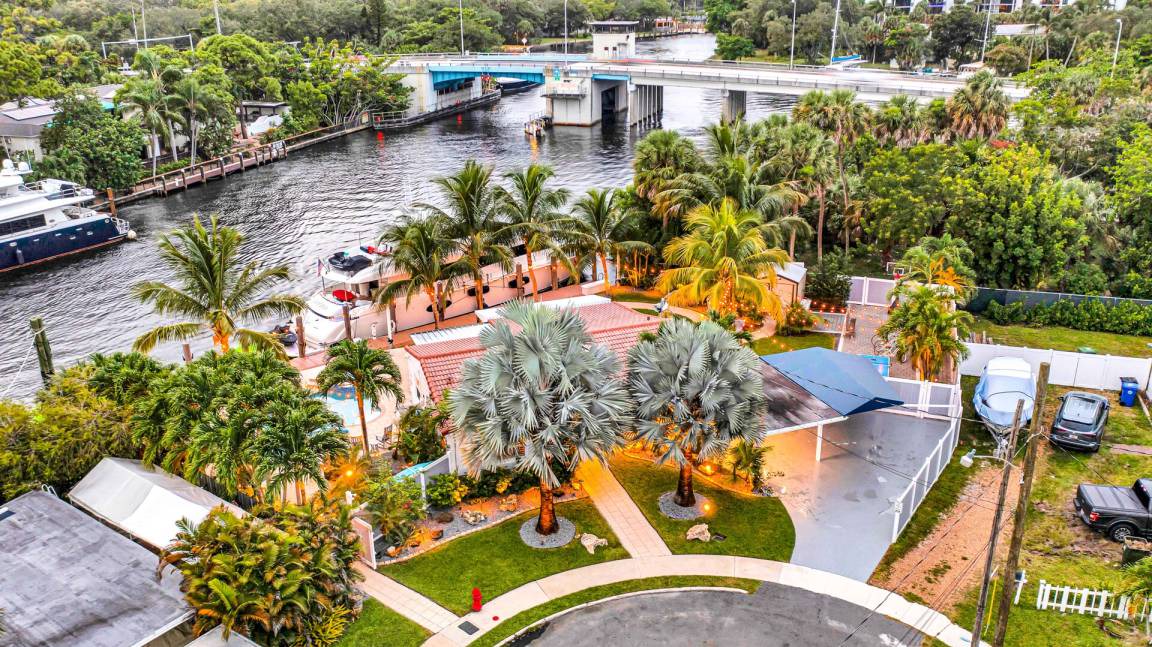 Photo of Others in South New River Isles