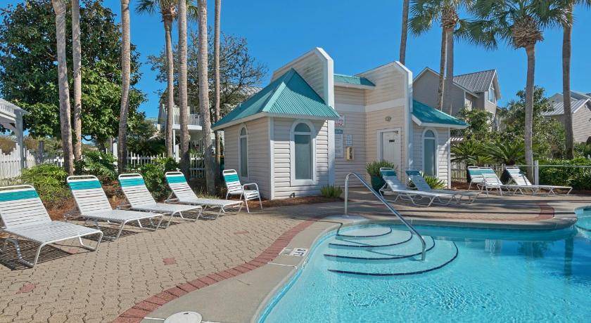 Photo of Outdoor in Crystal Shores