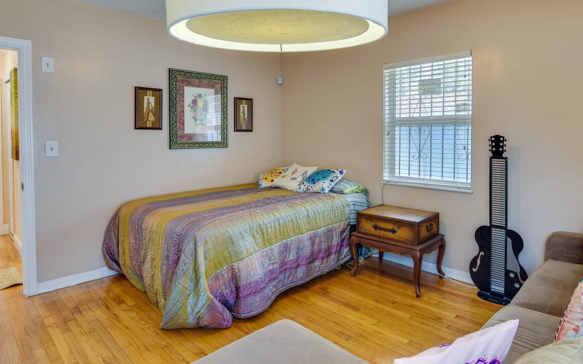 Photo of Bedroom in El Portal