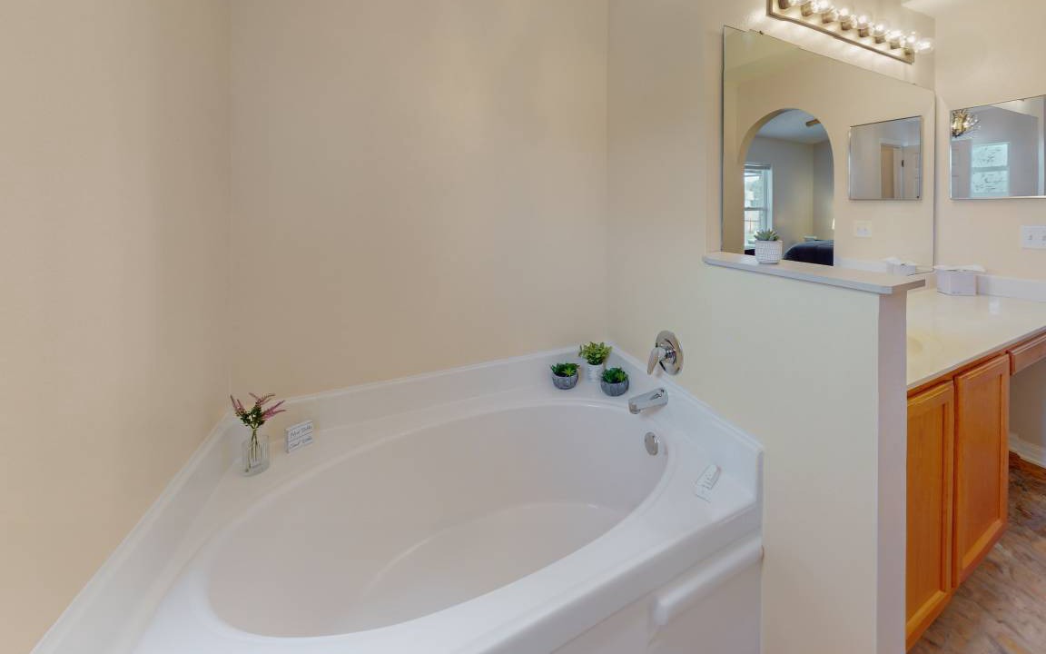 Photo of Bathroom in Tropic