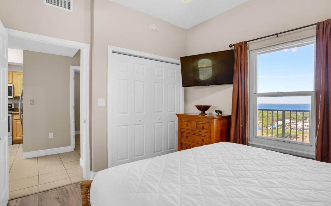 Photo of Bedroom in Miramar Beach