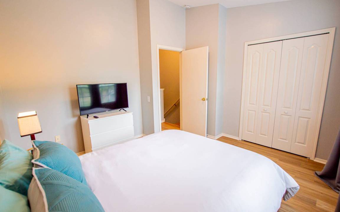 Photo of Bedroom in Meadow Pointe
