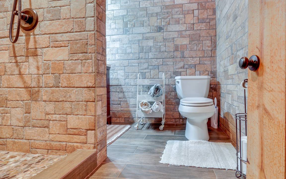 Photo of Bathroom in Hueytown