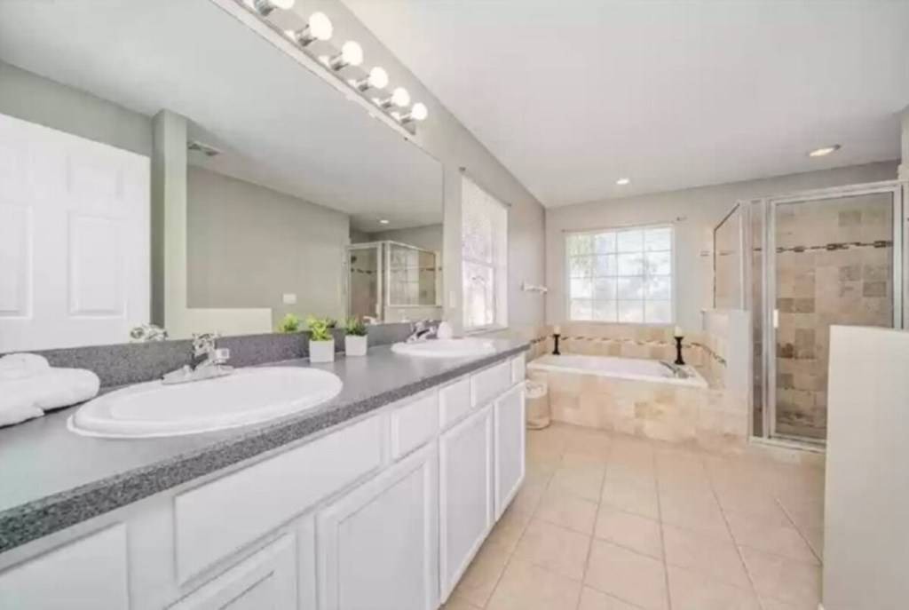Photo of Bathroom in Lake Wilson Preserve