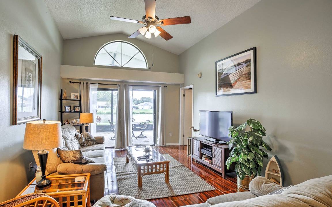 Photo of Livingroom in Providence Lakes