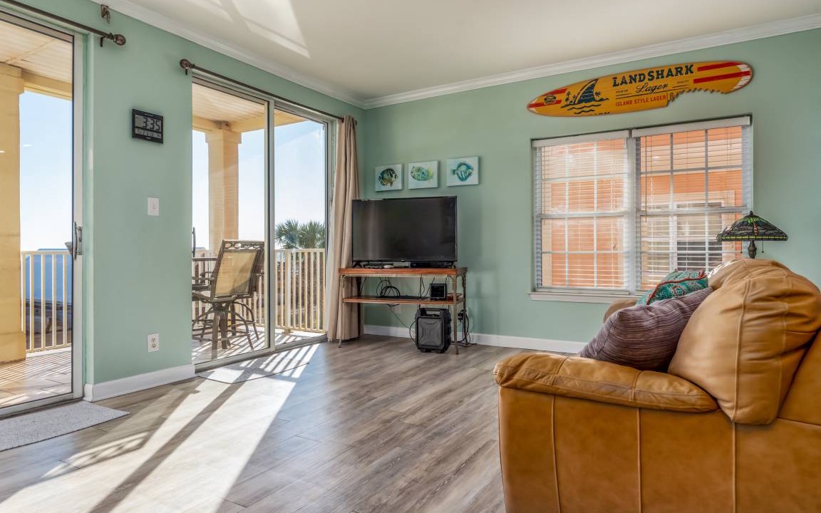Photo of Livingroom in Dauphin Island