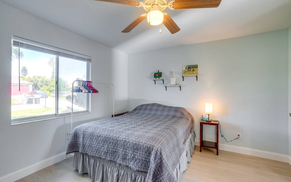 Photo of Bedroom in San Carlos Park