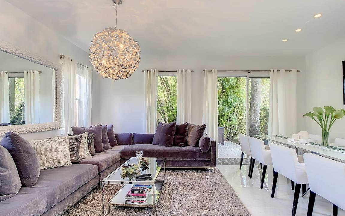 Photo of Livingroom in Hunt Club