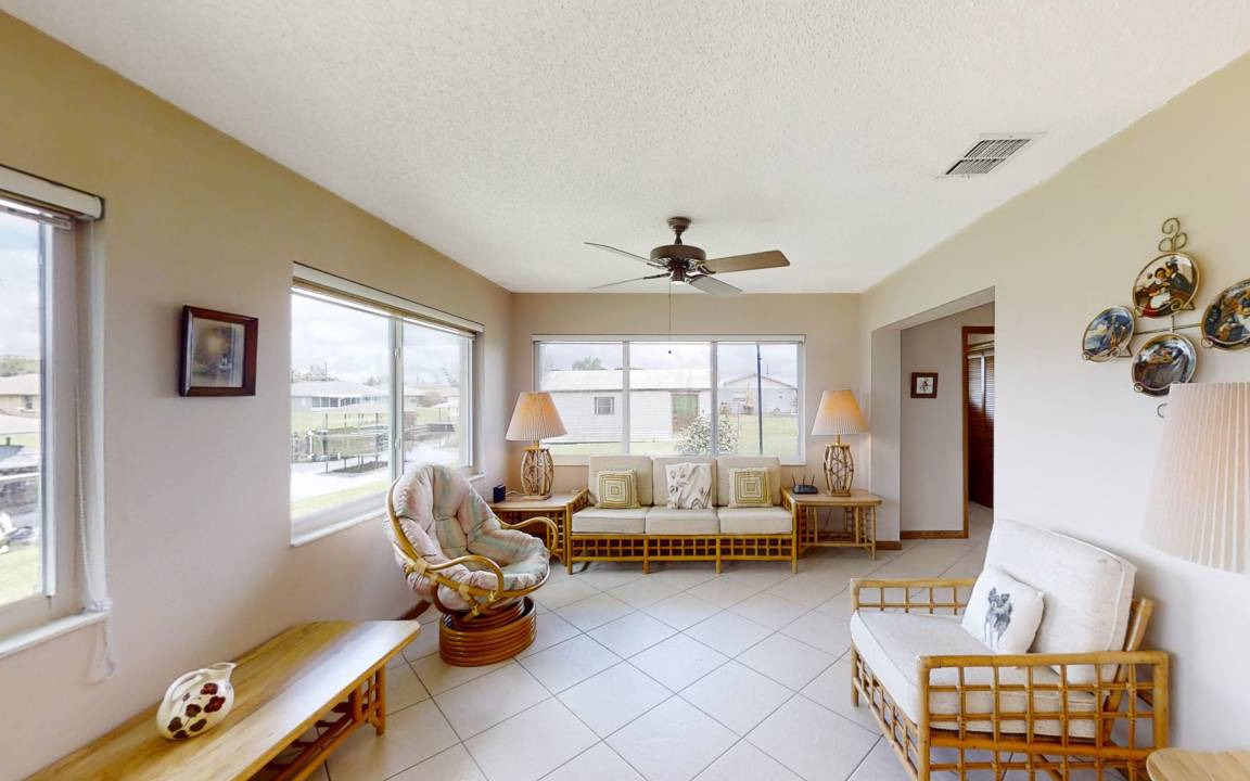 Photo of Livingroom in Placid Lakes