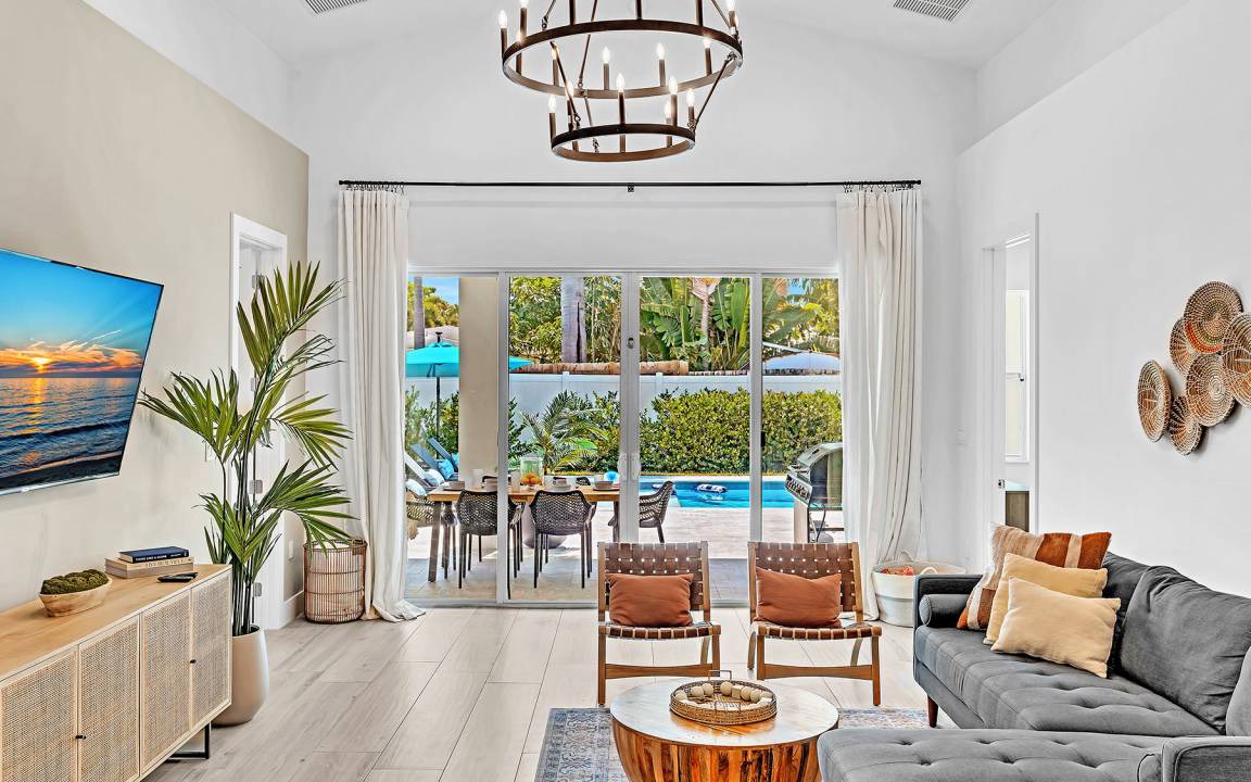 Photo of Livingroom in Poinsettia Heights