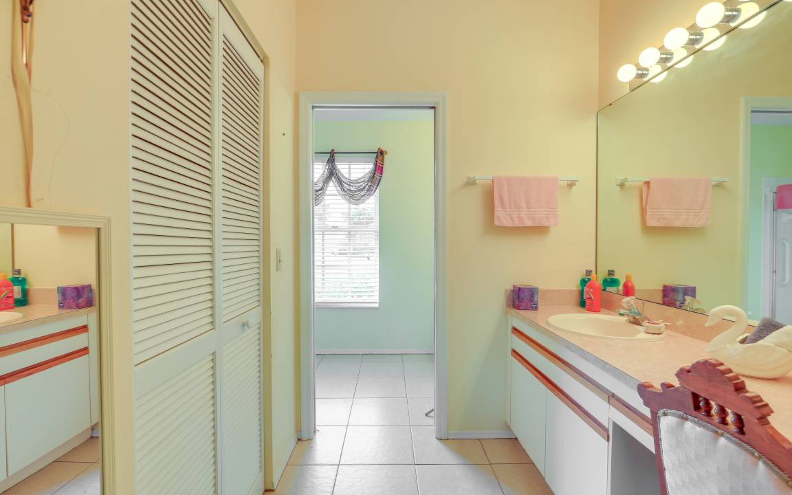 Photo of Bathroom in Port Saint Lucie