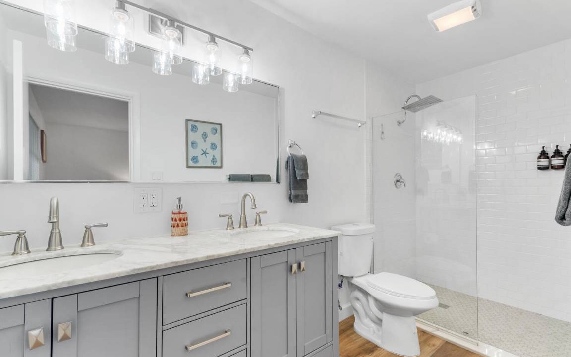Photo of Bathroom in Hunt Club