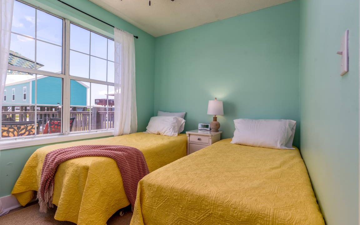 Photo of Bedroom in Dauphin Island