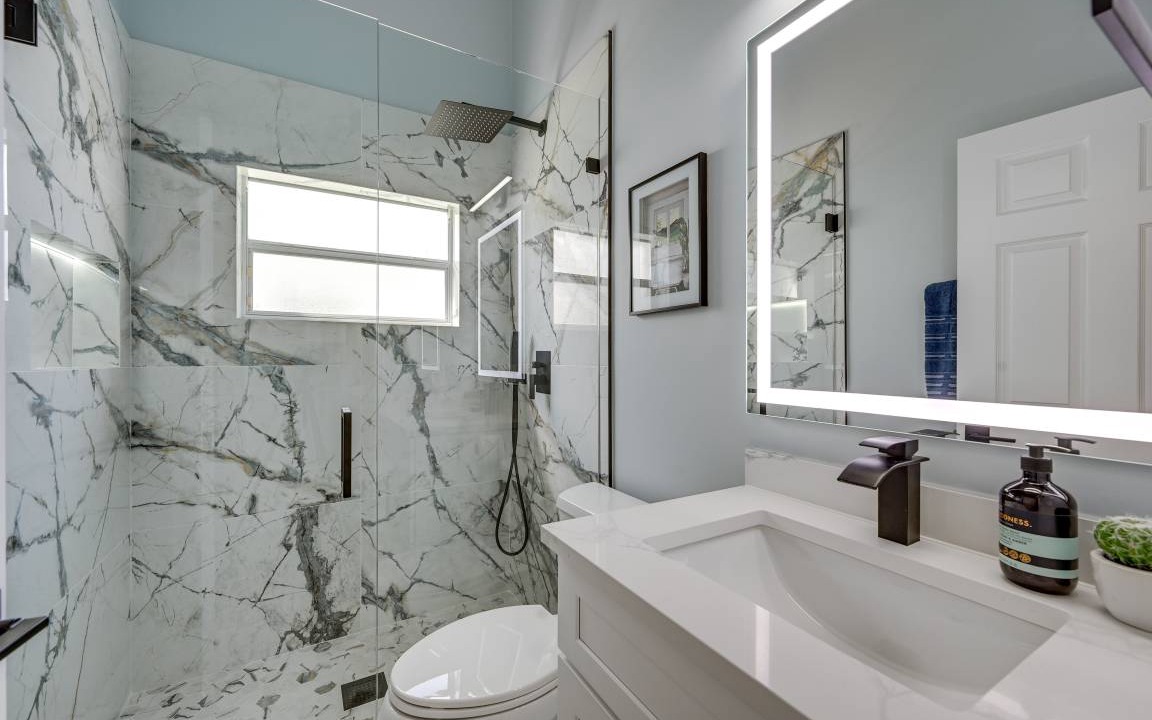 Photo of Bathroom in Crown Pointe