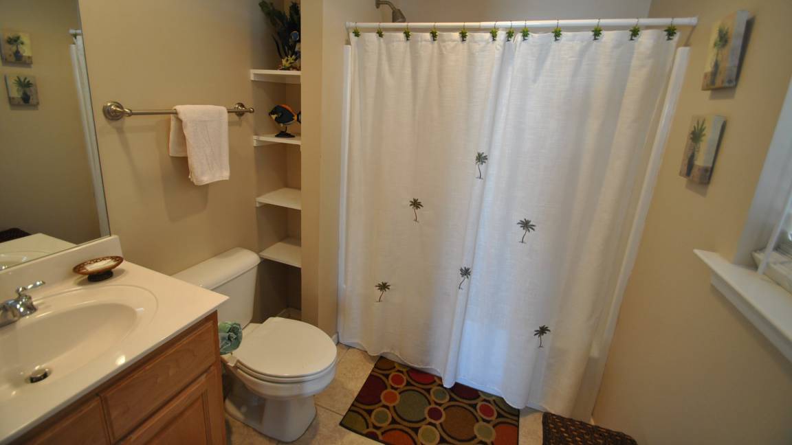 Photo of Bathroom in Dauphin Island