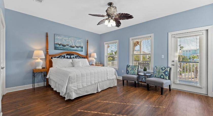 Photo of Others in Crystal Shores
