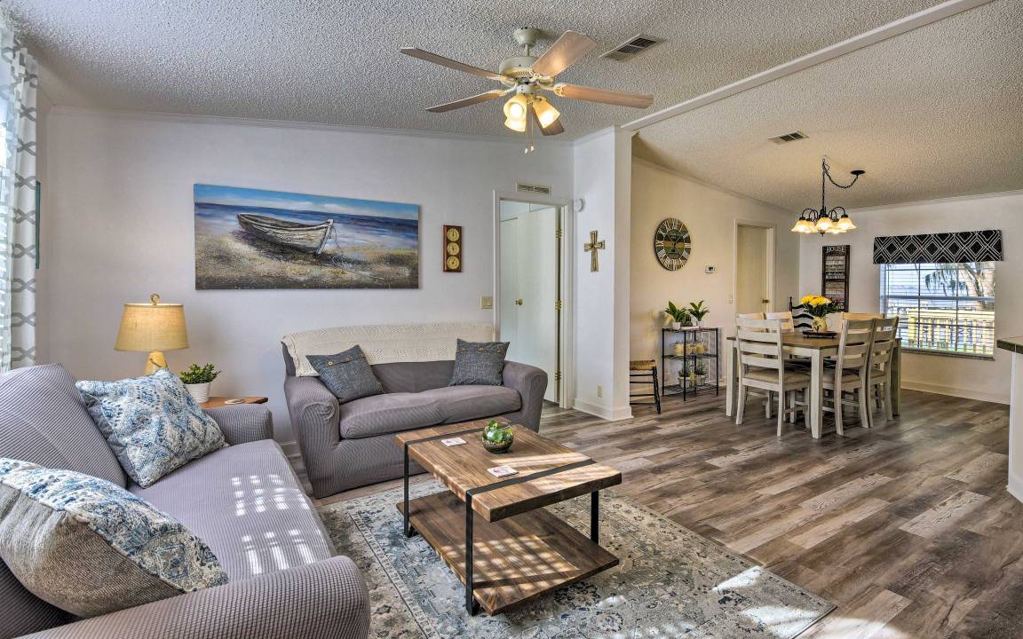 Photo of Livingroom in Crescent City