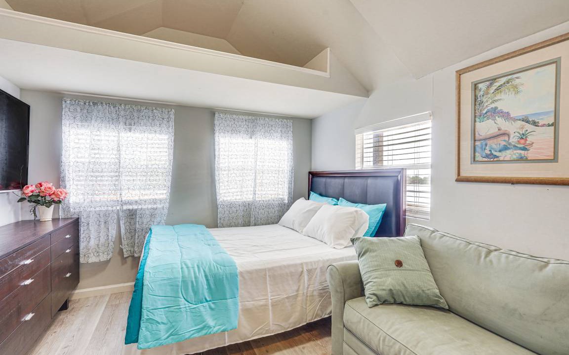 Photo of Bedroom in Parker