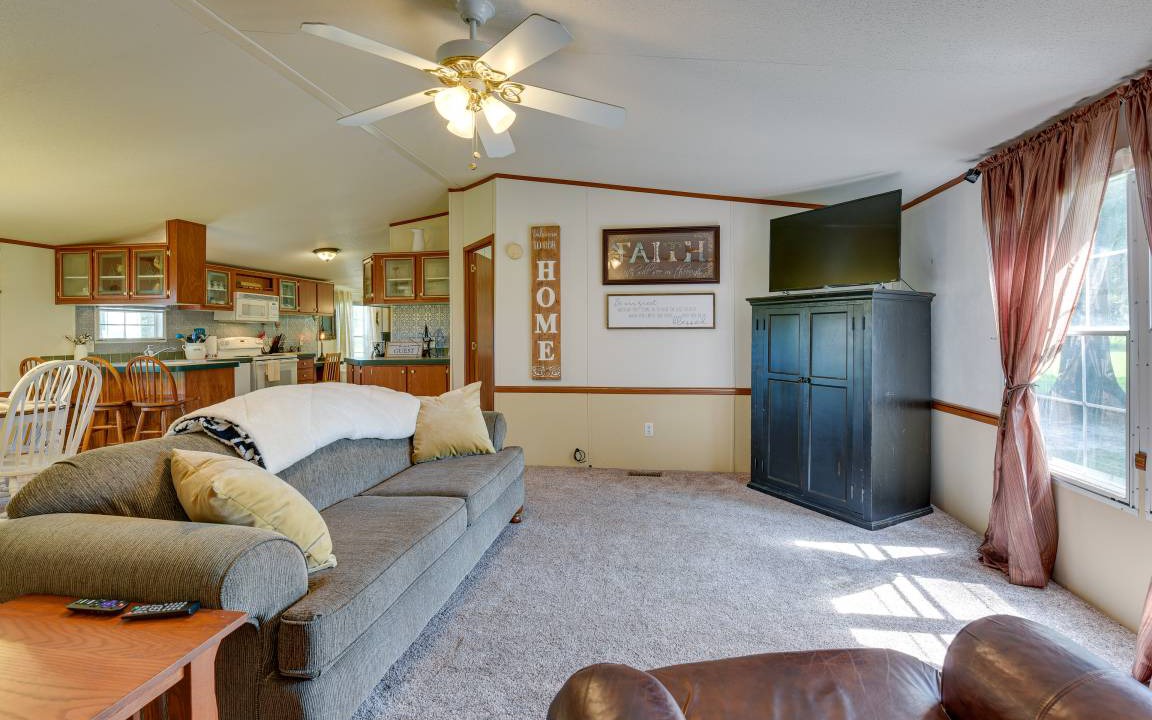 Photo of Livingroom in Washington County