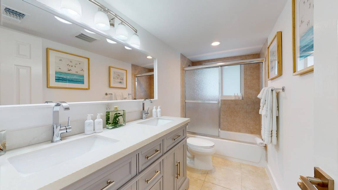 Photo of Bathroom in Barrier Island