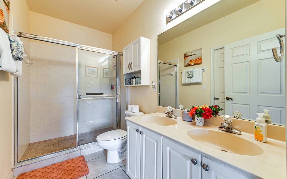 Photo of Bathroom in Ole