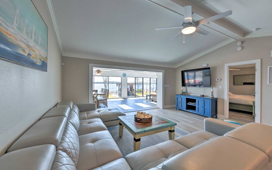 Photo of Livingroom in Florida Panhandle