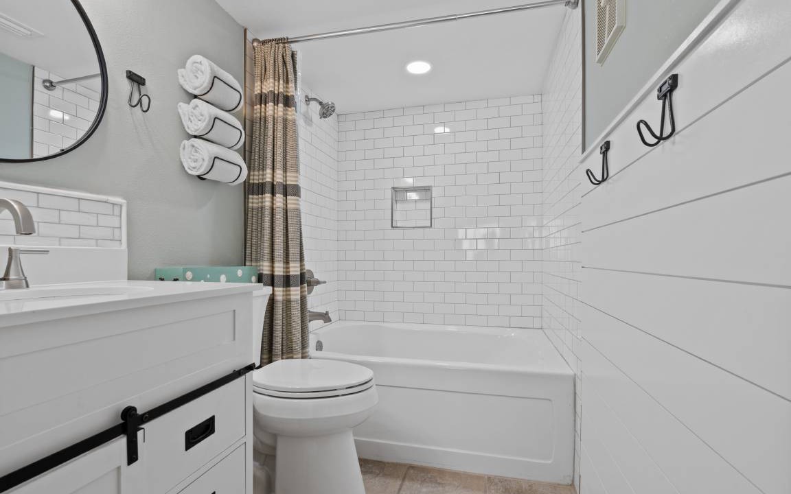 Photo of Bathroom in Navarre Beach