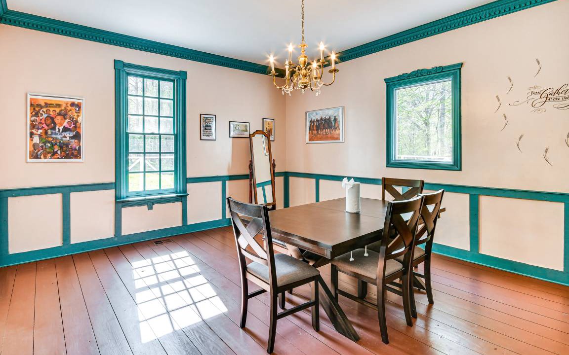 Photo of Livingroom in Tallassee