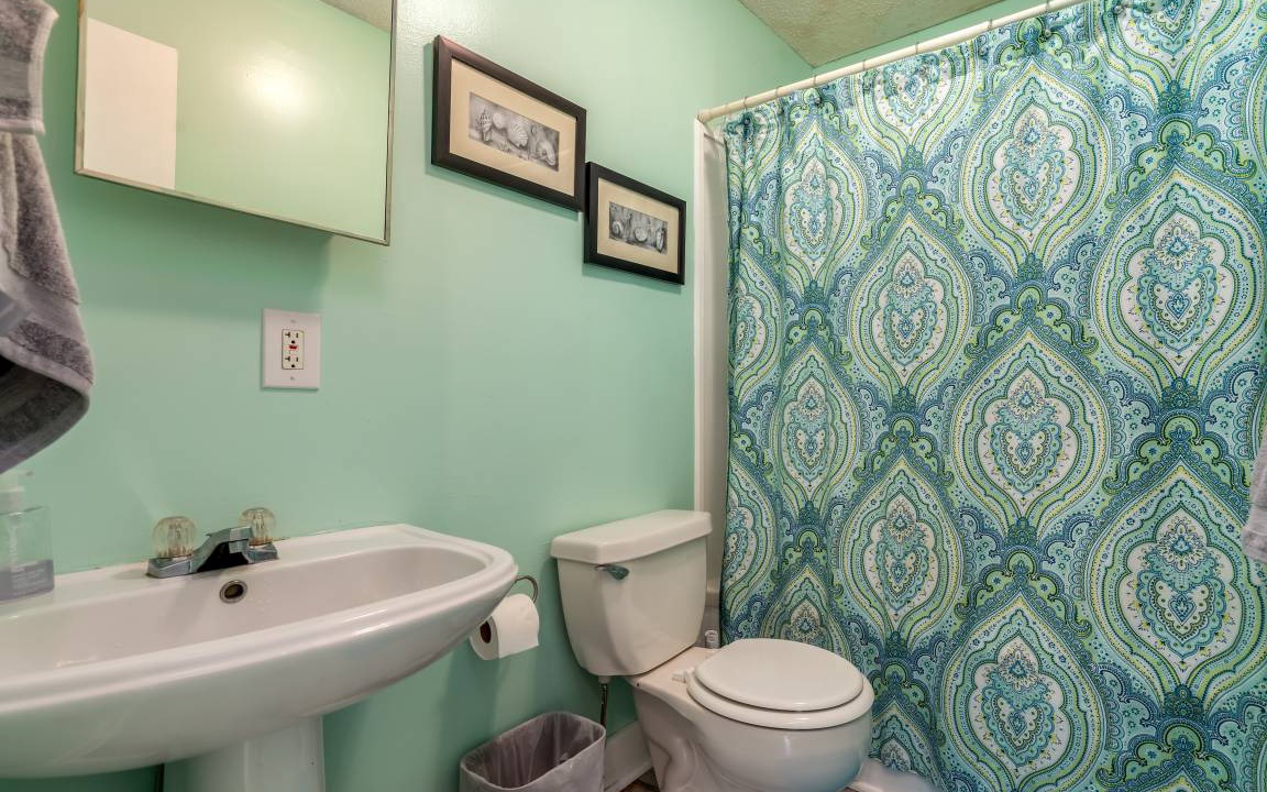 Photo of Bathroom in Dauphin Island