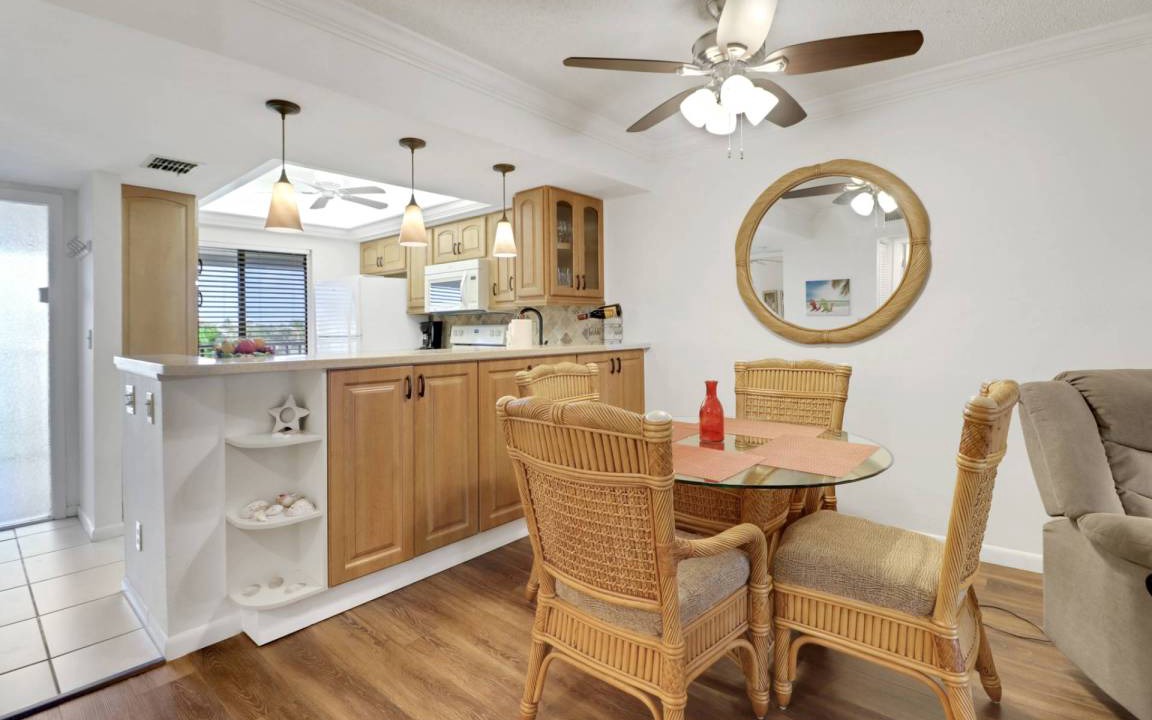 Photo of Kitchen in Mid Island