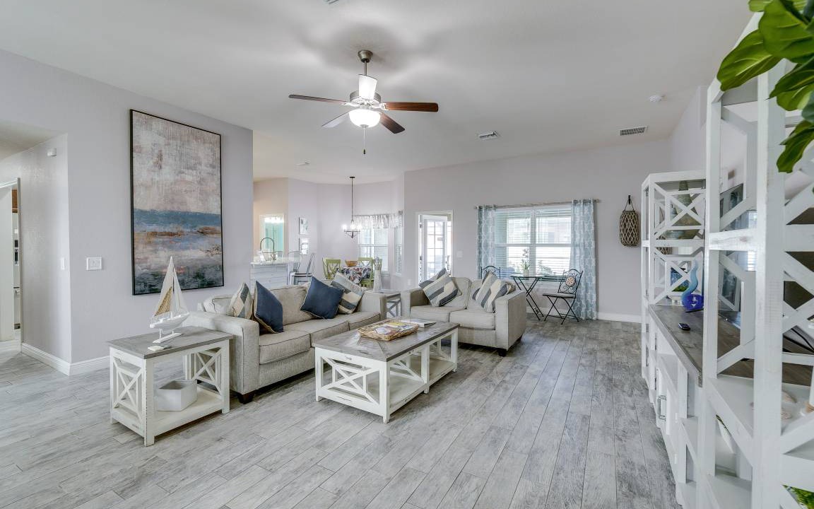 Photo of Livingroom in South Gulf Cove