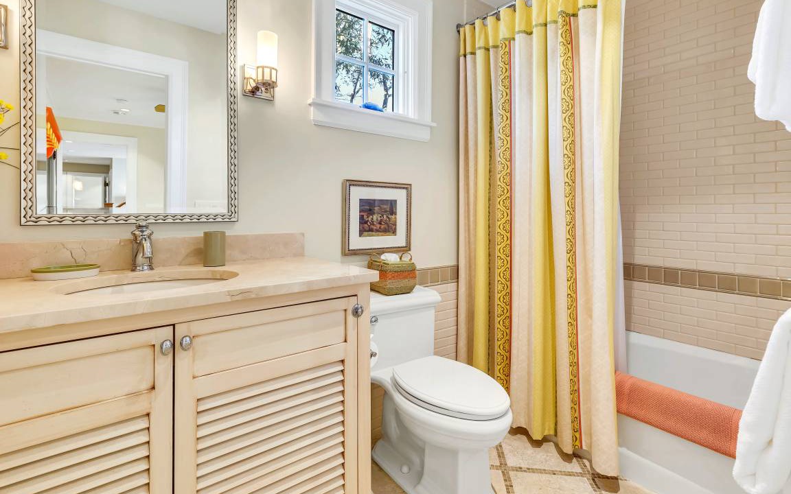 Photo of Bathroom in Seaside