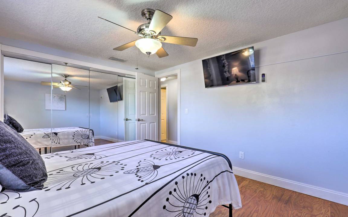 Photo of Bedroom in Bearss Plaza
