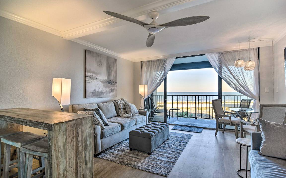 Photo of Livingroom in Sand Key