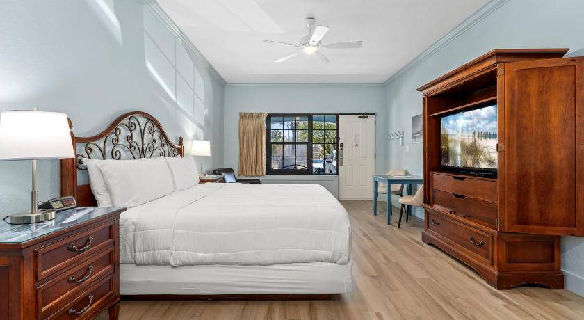 Photo of Bedroom in Crystal Beach