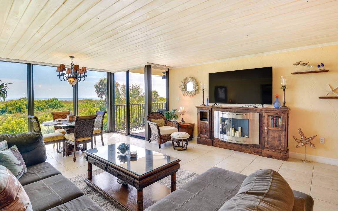 Photo of Livingroom in Butler Beach
