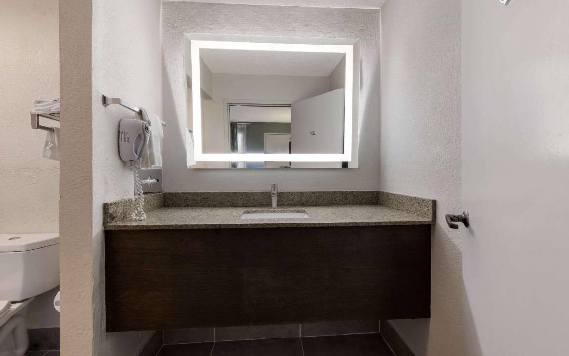 Photo of Bathroom in Doctors Inlet