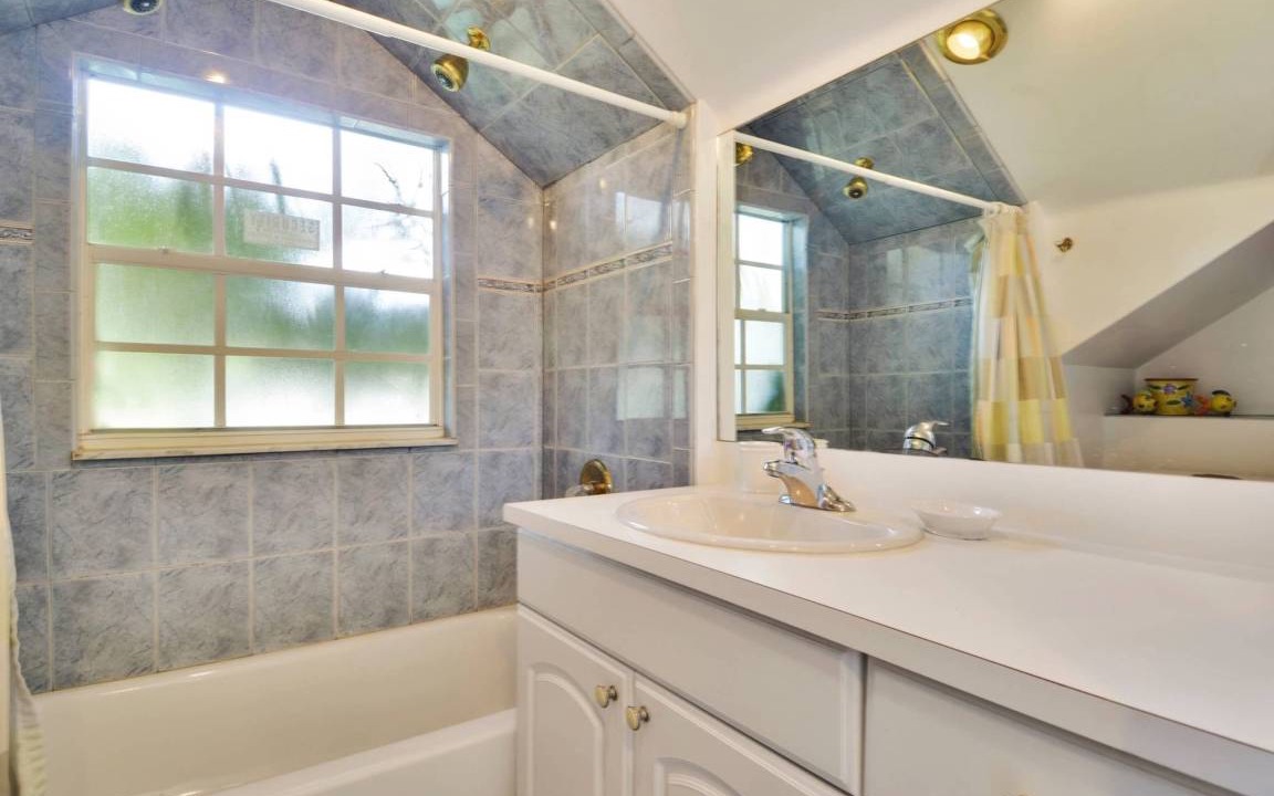 Photo of Bathroom in Historic Seaport