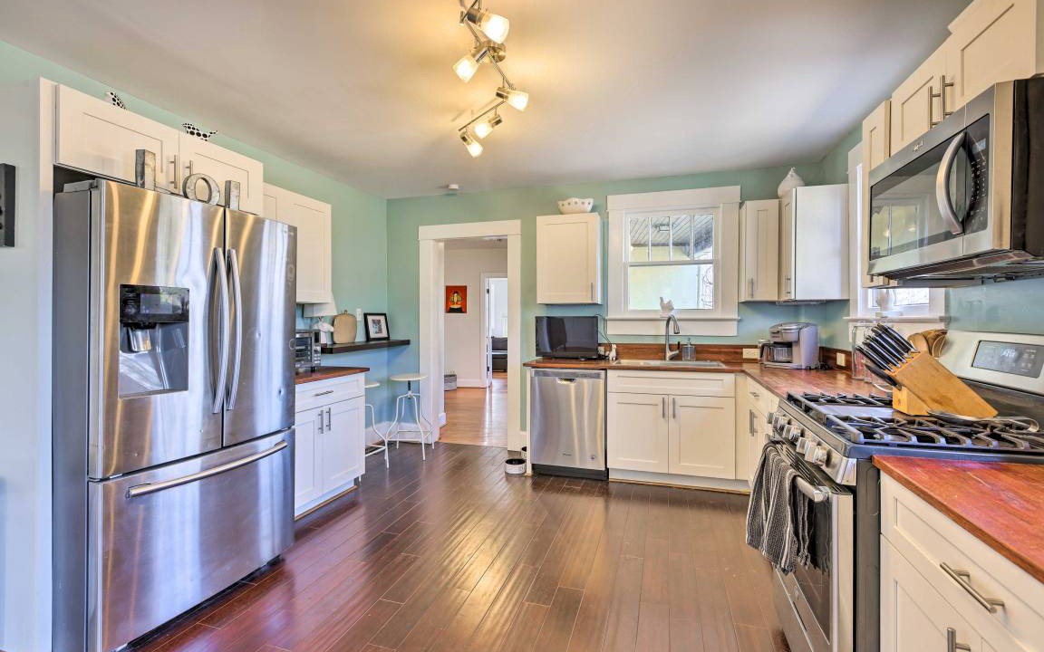 Photo of Kitchen in Crestline Heights