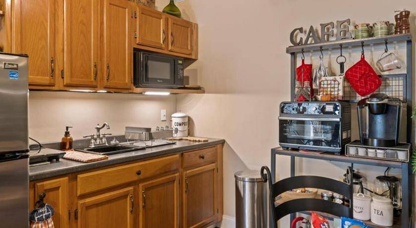 Photo of Kitchen in College Park