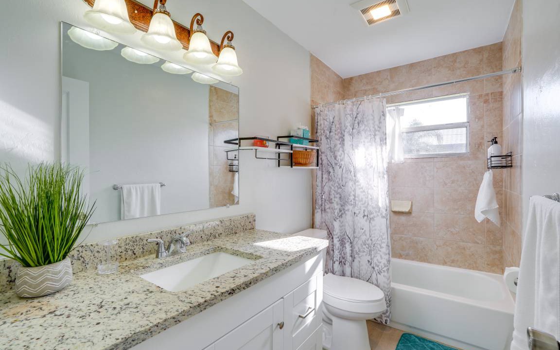 Photo of Bathroom in San Carlos Park