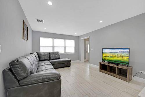 Photo of Livingroom in Davie
