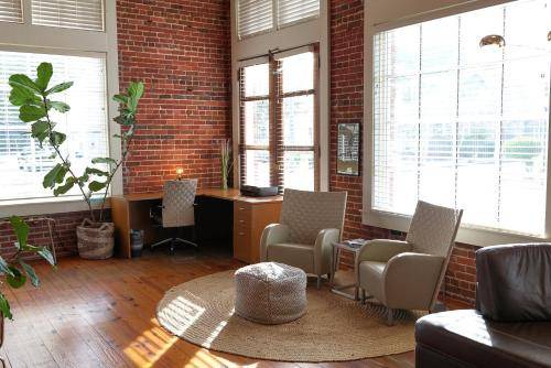 Photo of Livingroom in Old East Hill