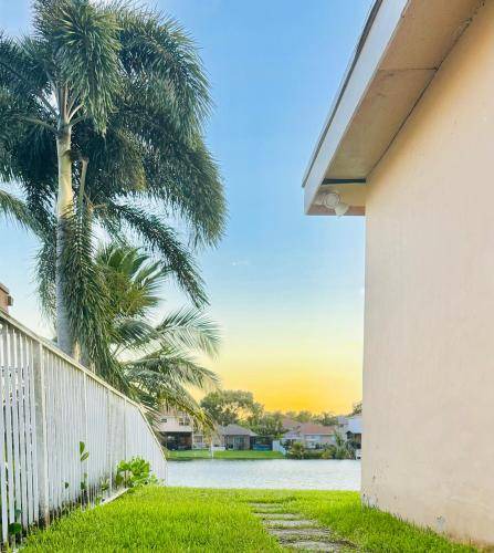 Photo of Others in Pembroke Pines