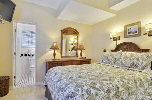 Photo of Bedroom in Uptown - Upper Duval