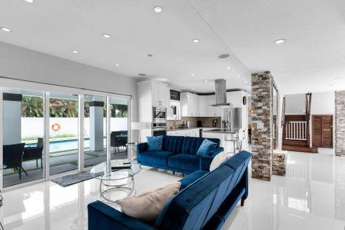 Photo of Livingroom in Ludlam