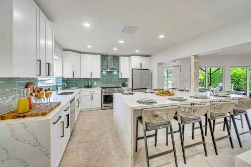 Photo of Kitchen in 17th Street Causeway